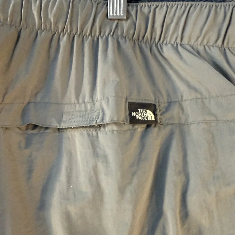 The North Face Cargo Shorts Mens XXL Gray Nylon Hiking Fishing‎ Belted